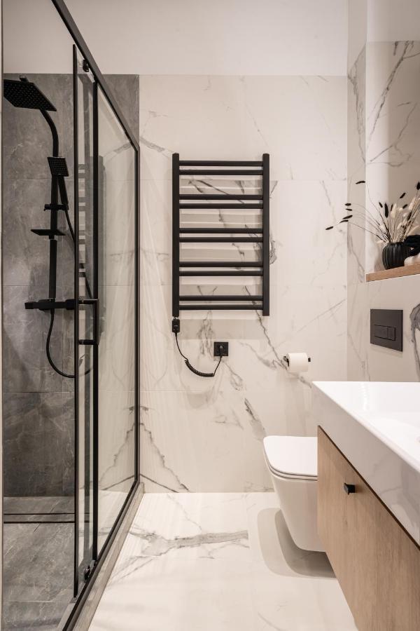 E56 - Grand Boulevard Heritage Residence - Best Location By Bqa บูดาเปสต์ ภายนอก รูปภาพ