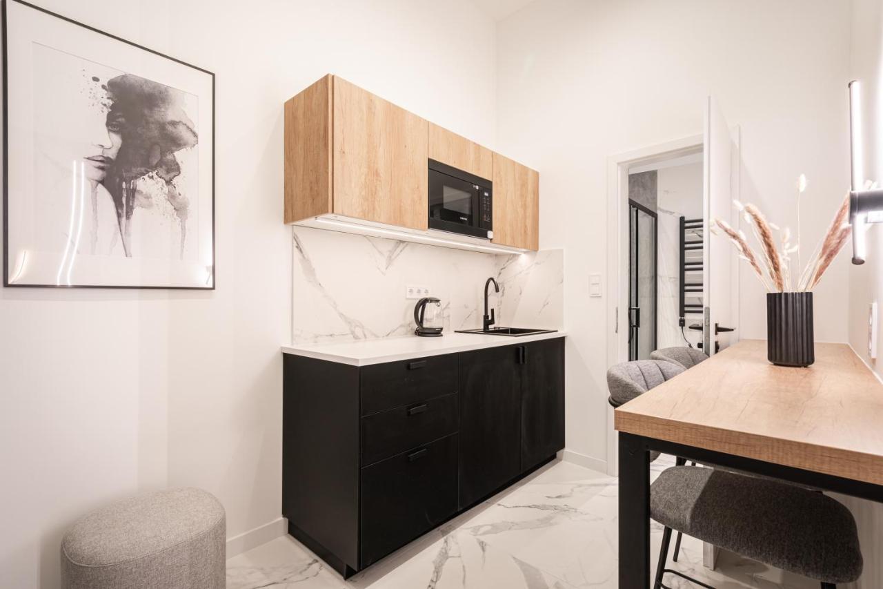 E56 - Grand Boulevard Heritage Residence - Best Location By Bqa บูดาเปสต์ ภายนอก รูปภาพ