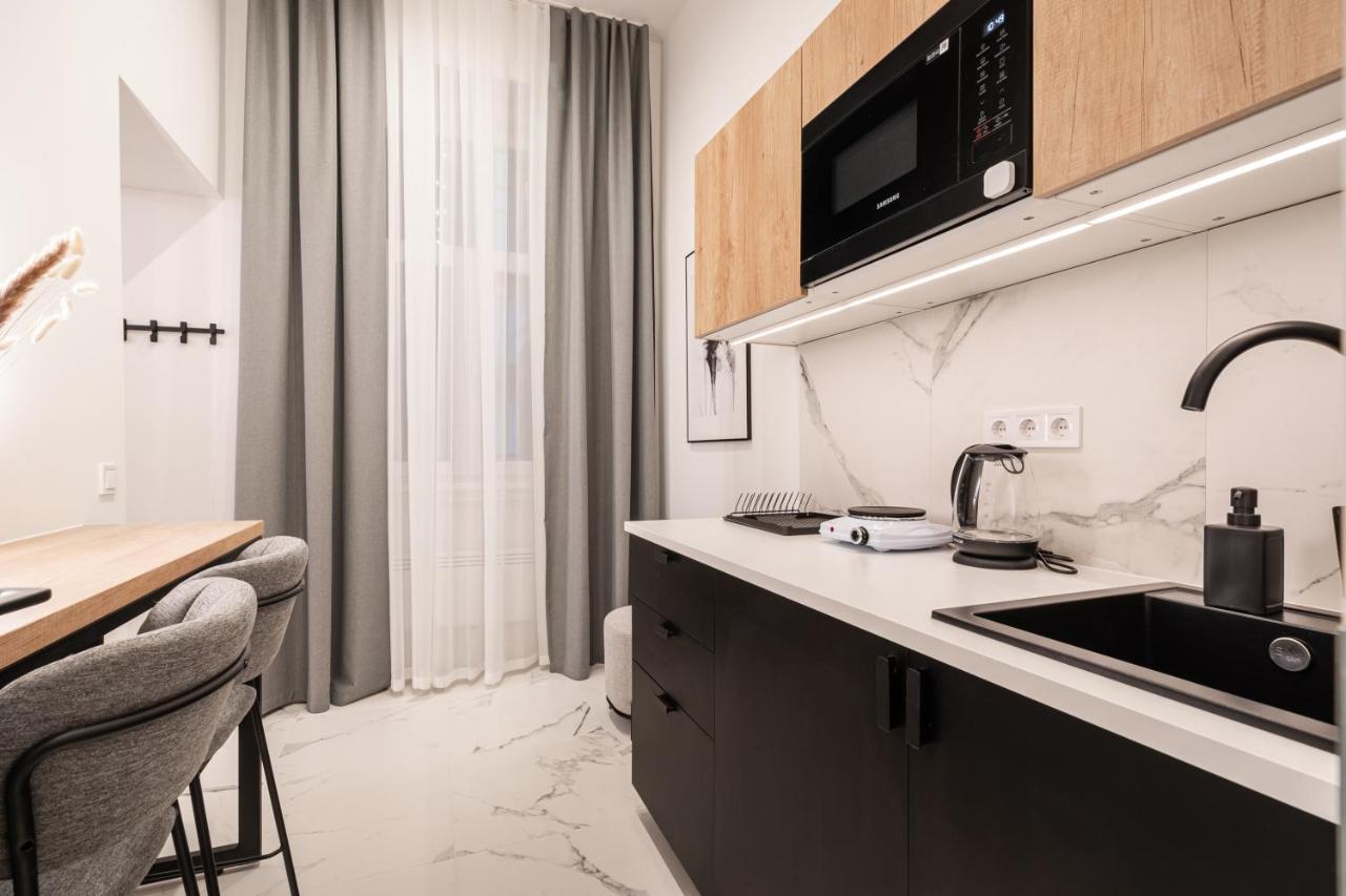 E56 - Grand Boulevard Heritage Residence - Best Location By Bqa บูดาเปสต์ ภายนอก รูปภาพ